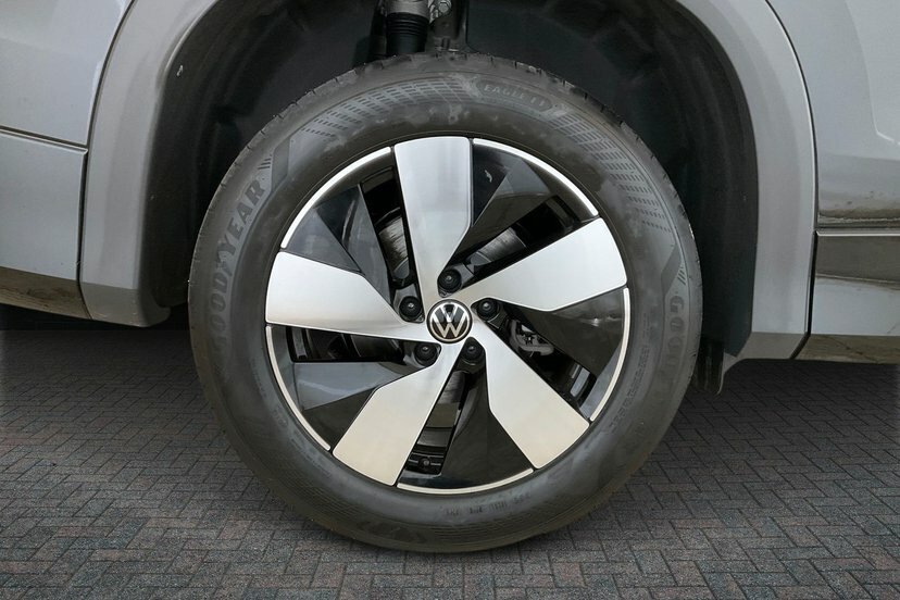 Volkswagen Tayron 1.5 Etsi Mhev Match Suv Hybrid Dsg 150 Black #5