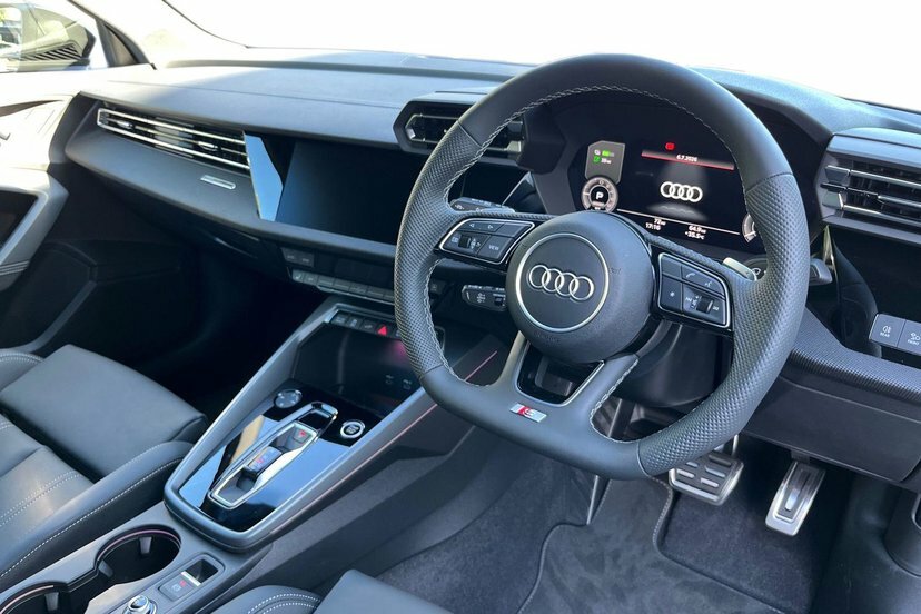 Audi A3 1.5 Tfsie Black Edition Sportback Plug- Grey #6