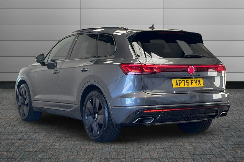 Volkswagen Touareg 3.0 Tdi V6 Black Edition Suv Tiptronic Grey #3