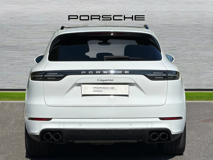 Porsche Cayenne 3.0T V6 Platinum Edition Suv Tiptronics AP22VKL White #4
