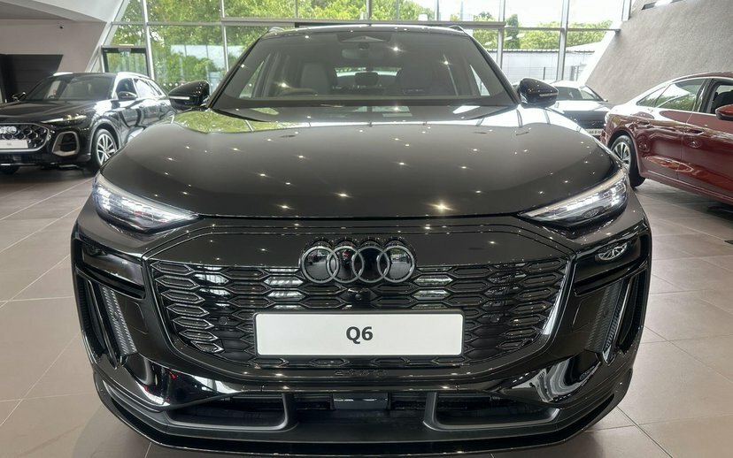 Audi Q6 E-Tron 100Kwh Black Edition Quattro Black #4