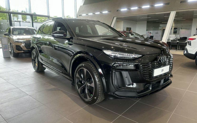 Audi Q6 E-Tron 100Kwh Black Edition Quattro Black #2