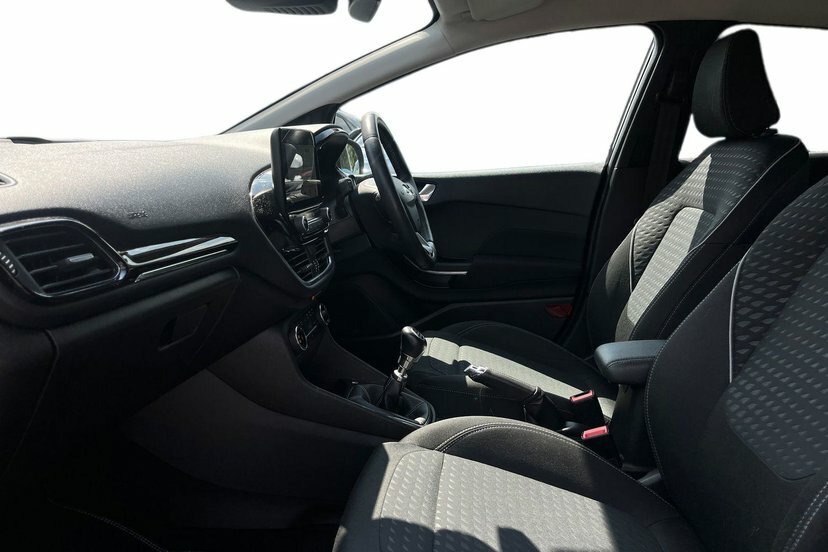Ford Fiesta 1.0T Ecoboost Titanium Hatchback Black #2