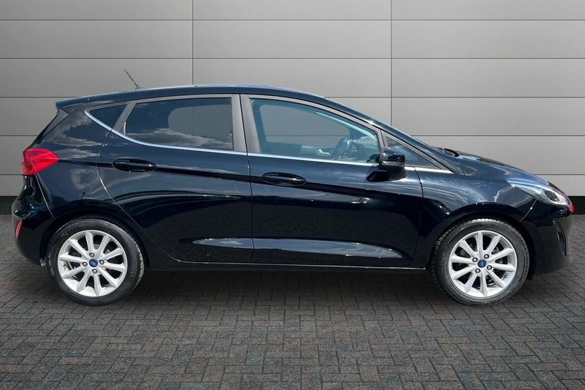 Ford Fiesta 1.0T Ecoboost Titanium Hatchback Black #4