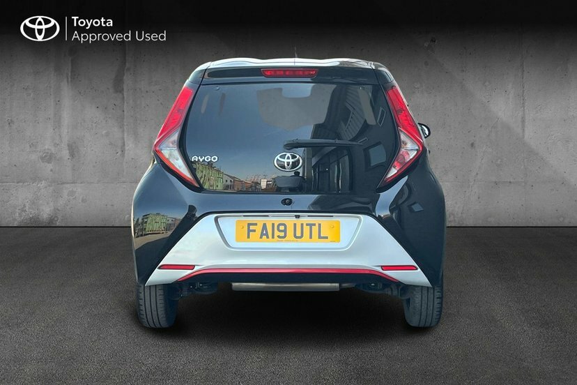 Toyota Aygo 1.0 Vvt-i X-trend White #12