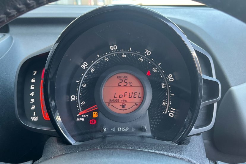 Toyota Aygo 1.0 Vvt-i X-trend White #16