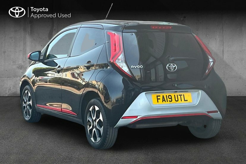 Toyota Aygo 1.0 Vvt-i X-trend Hatchback 71 Black #3