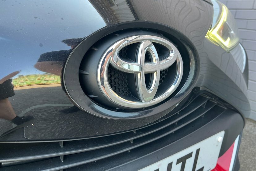 Toyota Aygo 1.0 Vvt-i X-trend White #37