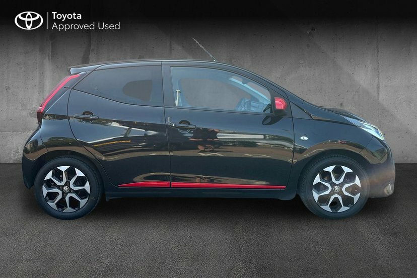 Toyota Aygo 1.0 Vvt-i X-trend Hatchback 71 Black #4
