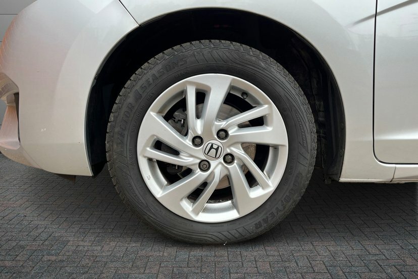 Honda Jazz 1.3 I-vtec Se Hatchback 102 Ps Silver #5