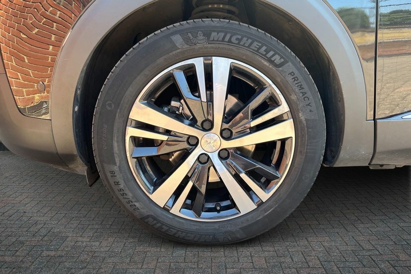 Peugeot 3008 1.5 Bluehdi Allure Suv Eat 130 Ps Black #5