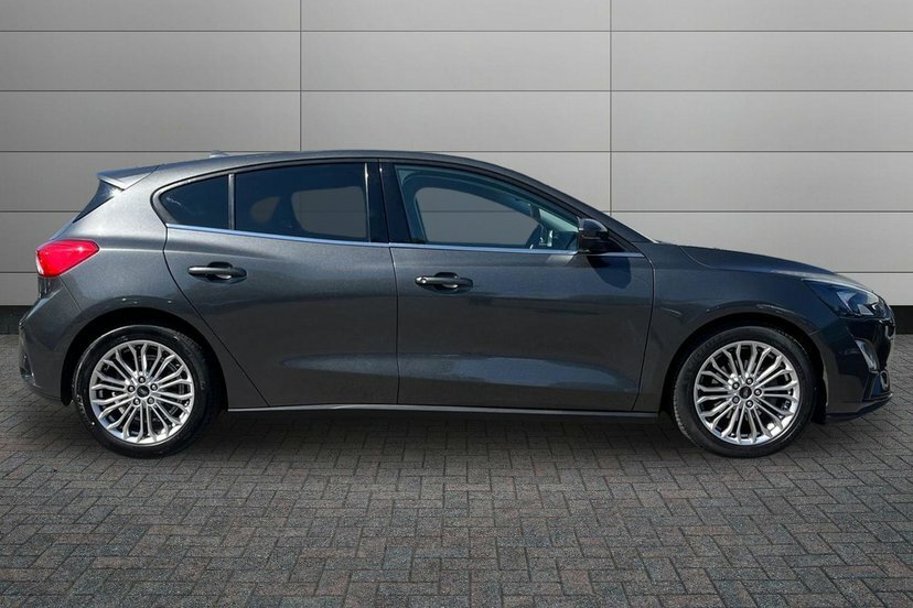 Ford Focus 1.5T Ecoboost Titanium X Hatchback Grey #4