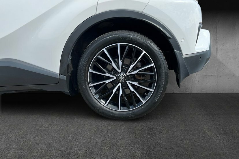 Toyota C-Hr 1.8 Vvt-h Excel Suv Hybrid Cvt 122 Ps White #5
