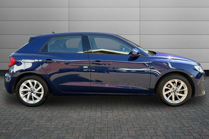 Audi A1 1.0 Tfsi 25 Sport Sportback 95 BL23UZN Blue #4