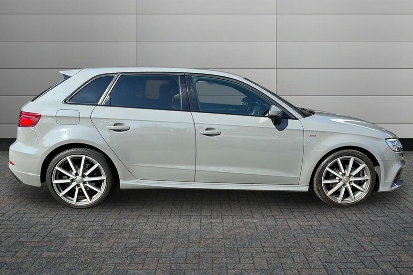 Audi A3 1.0 Tfsi 30 Black Edition Sportback Man Grey #4