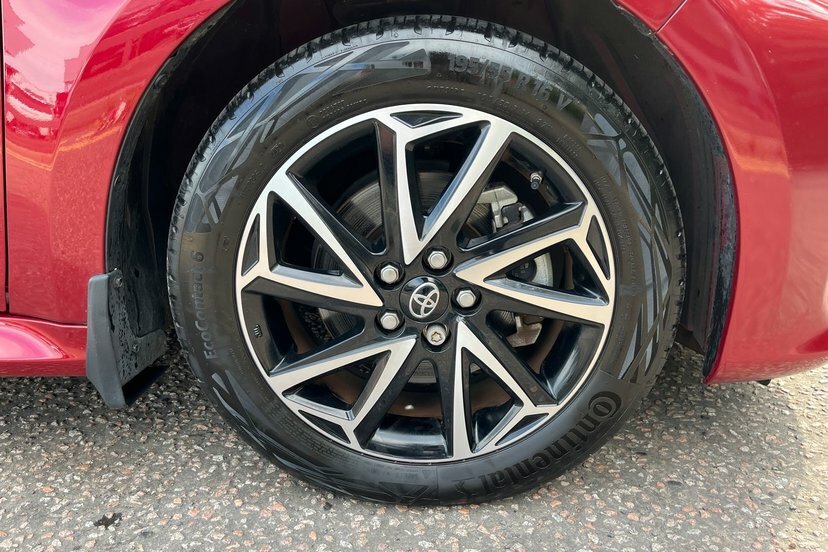 Toyota Yaris 1.5 Hybrid Icon Cvt White #21