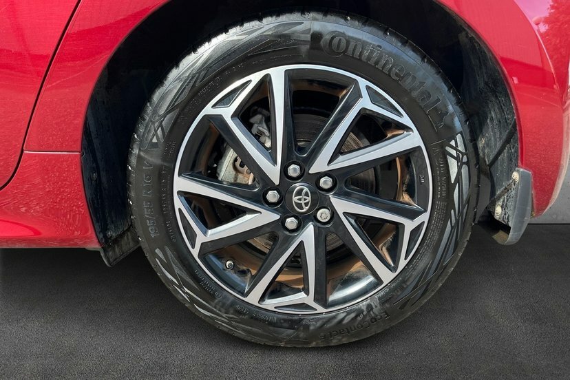 Toyota Yaris 1.5 Vvt-h Design Hatchback Hybrid E-cvt Red #5