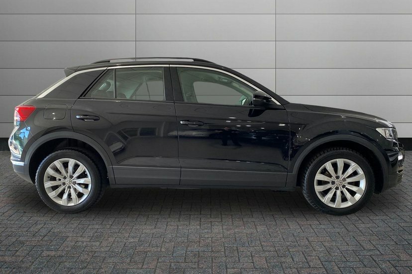 Volkswagen T-Roc 1.5 Tsi Gpf Evo Se Suv Dsg 150 Ps EF19HPV Black #4