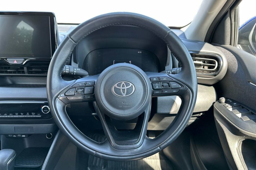 Toyota Yaris 1.5 Vvt-h Gr Sport E-cvt Euro 6 Ss Red #8