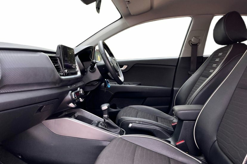 Kia Stonic 1.0 T-gdi Gt-line Suv Dct 98 Bhp Black #2
