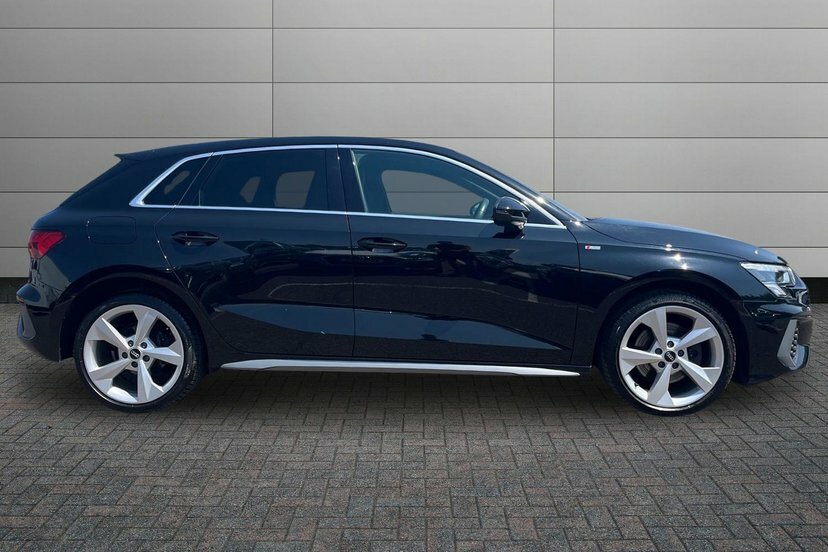 Audi A3 1.4 Tfsie 40 S Line Sportback Plug-in H Black #4