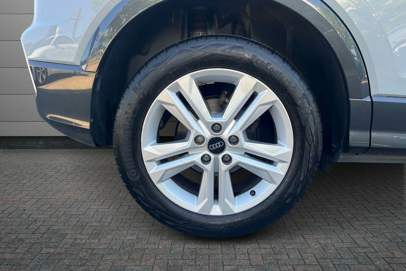 Audi Q2 1.5 Tfsi Cod 35 Sport Suv S Tronic 150 Grey #5