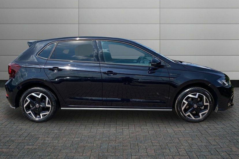 Volkswagen Polo 1.0 Tsi R-line Hatchback Dsg 115 Ps Black #4