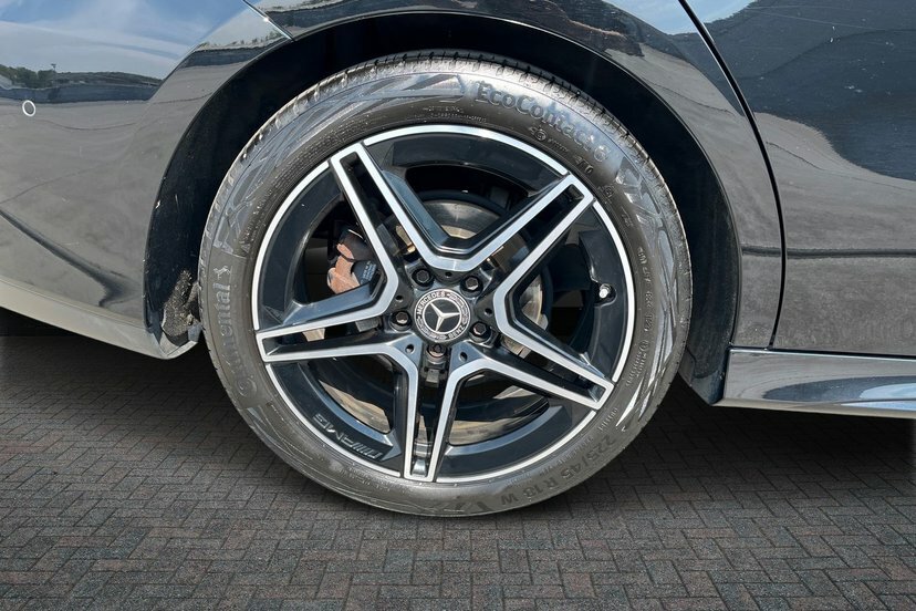 Mercedes-Benz CLA Class 1.3 Cla180 Amg Line Executive Coupe 7 Black #4
