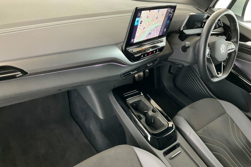 Volkswagen ID.5 Pro Performance 77Kwh Style Suv White #2