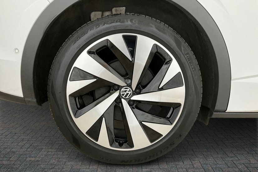 Volkswagen ID.5 Pro Performance 77Kwh Style Suv White #5