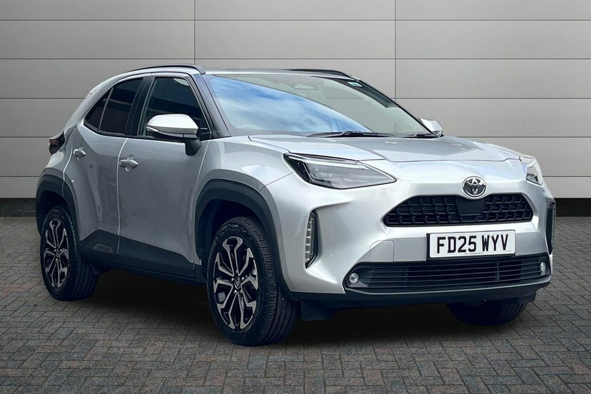 Toyota Yaris Cross 1.5 Vvt-h Design Suv Hybrid E-cvt 116 Silver