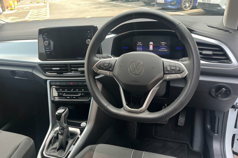 Volkswagen T-Roc Volkswagen T-roc R-line 1.5 Tsi 150Ps 7-Speed Dsg Blue #13