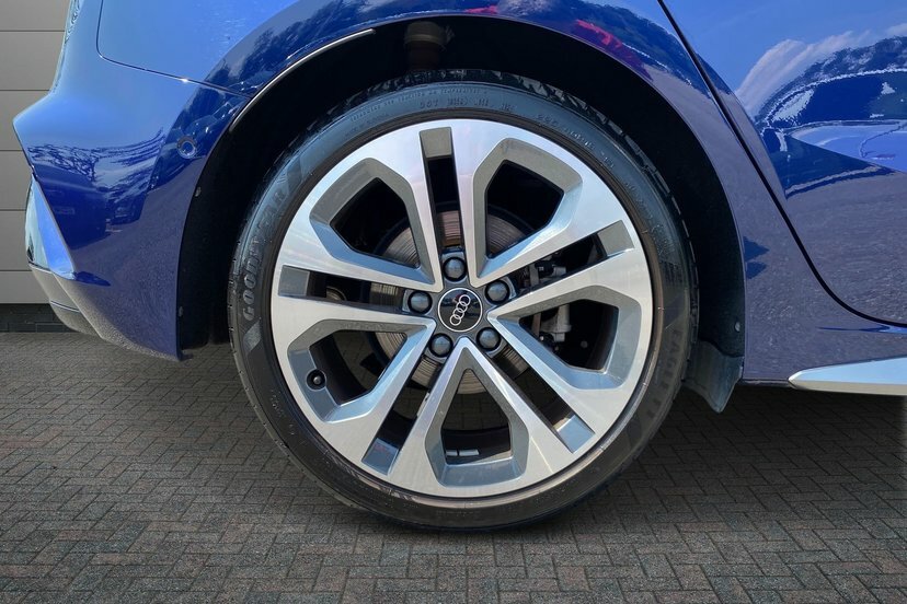 Audi A3 1.5 Tfsi 35 S Line Sportback 15 Blue #5