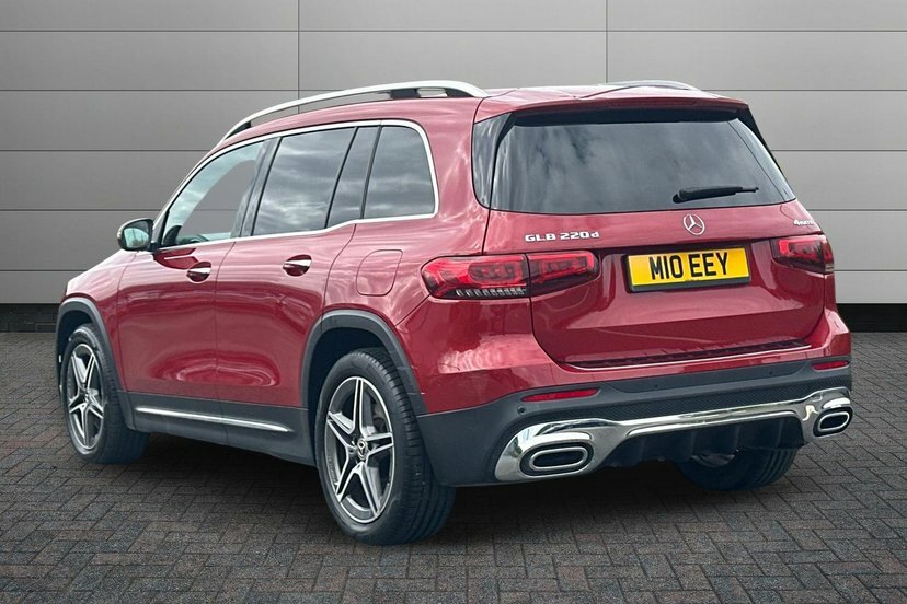 Mercedes-Benz GLB Class Glb220d Amg Line Premium Red #2