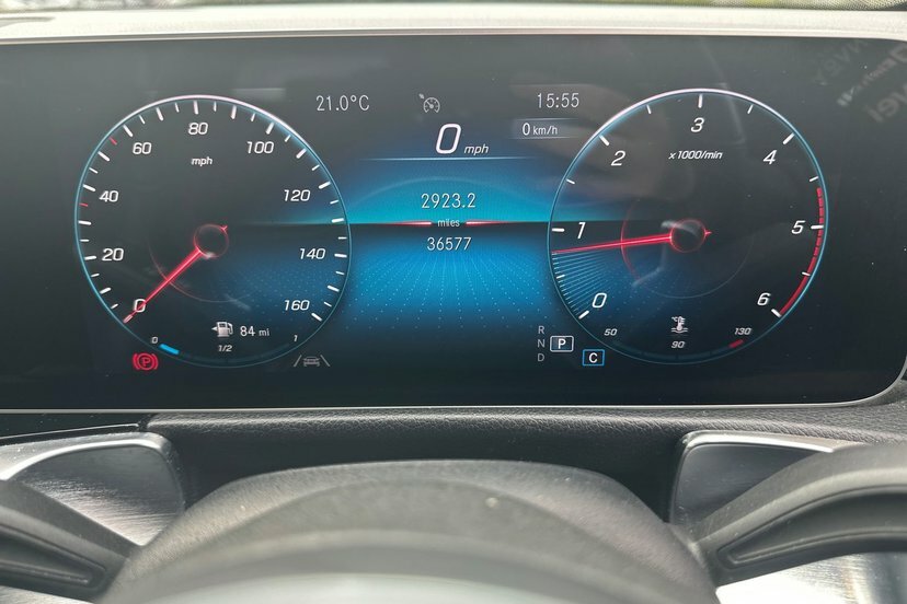 Mercedes-Benz GLB Class Glb220d Amg Line Premium Red #6