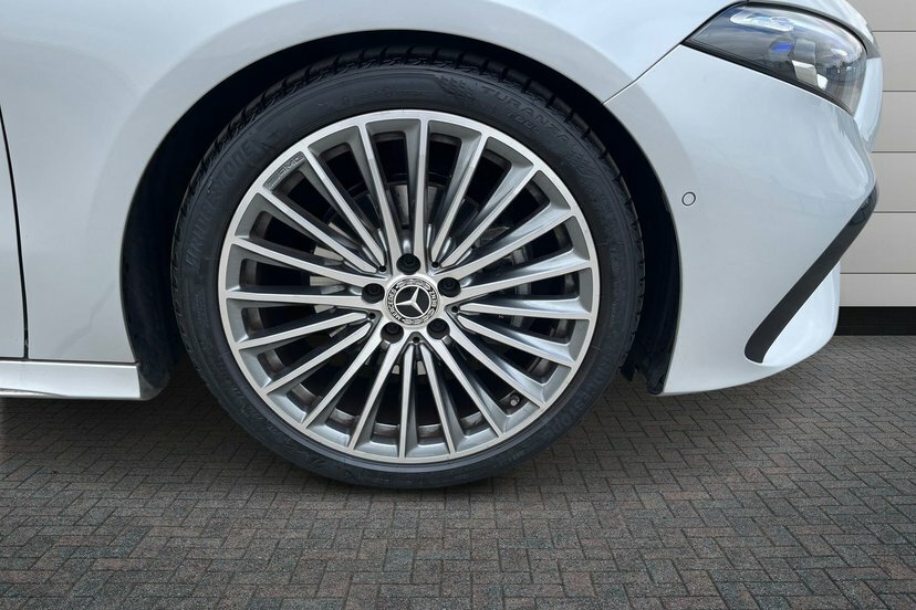 Mercedes-Benz A Class A180h Mhev Amg Line Premium Plus Saloon KF73CUO Silver #4