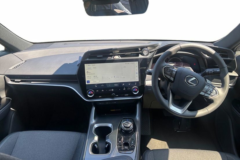 Lexus RZ 300E 150Kw Takumi 71 Kwh Estate PX25LVN Black #6