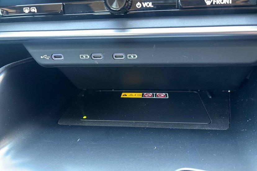 Lexus RZ 300E 150Kw Takumi 71 Kwh Estate PX25LVN Black #31