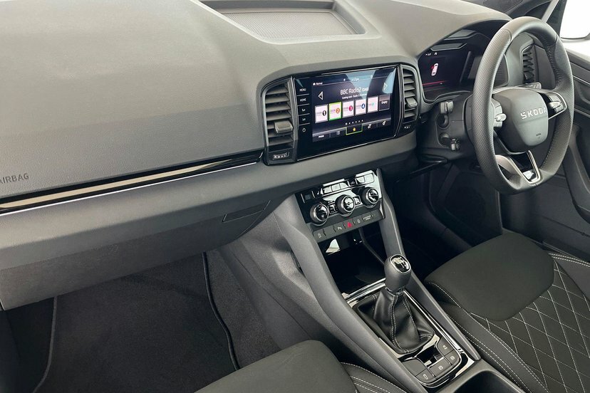 Skoda Karoq 1.5 Tsi Act Sportline Edition Black #2