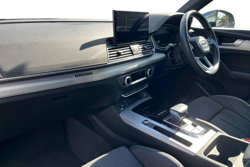 Audi Q5 2.0 Tfsie 50 S Line Suv Plug-in Hybrid Grey #2