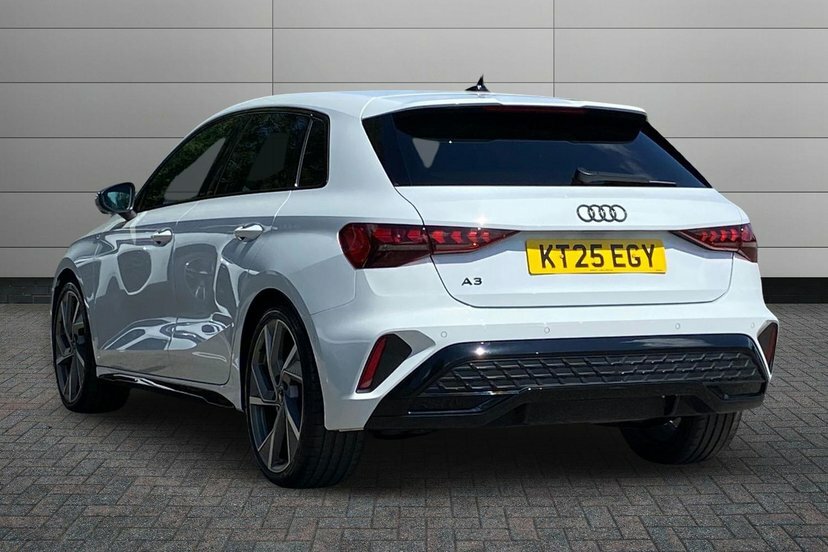 Audi A3 1.5 Tfsi 35 Black Edition Sportback S T KT25EGY White #3