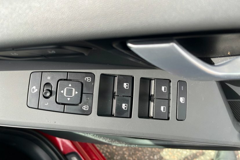 Kia Niro Evolve Grey #11