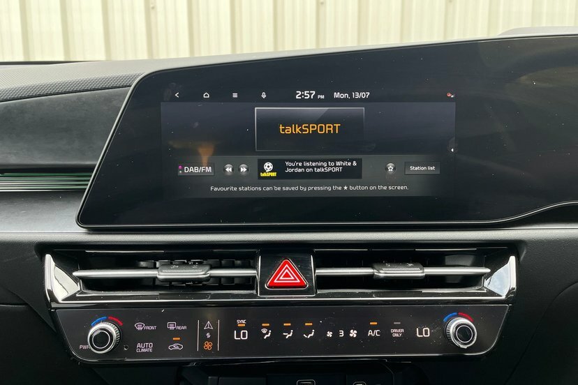 Kia Niro Evolve Grey #41