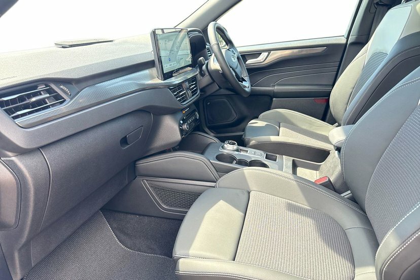 Ford Kuga 2.5 Duratec 14.4Kwh Sound Edition Suv P #2