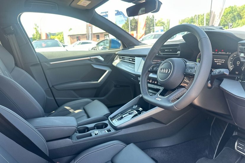 Audi A3 Tfsie Sport Sportback S Tronic Euro 6 5-Door 17.9K Red #38