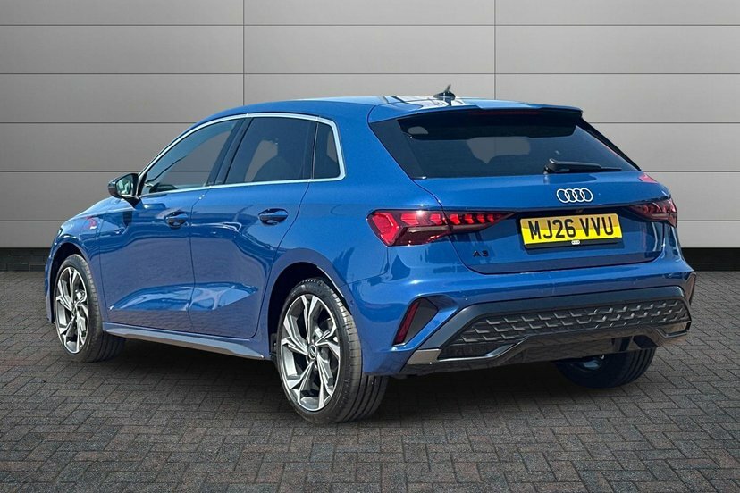 Audi A3 1.5 Tfsie S Line Sportback Plug-in Hybr Blue #3