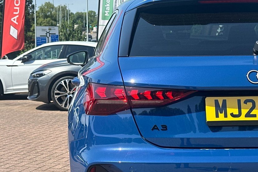 Audi A3 Tfsie Sport Sportback S Tronic Euro 6 5-Door 17.9K Red #24