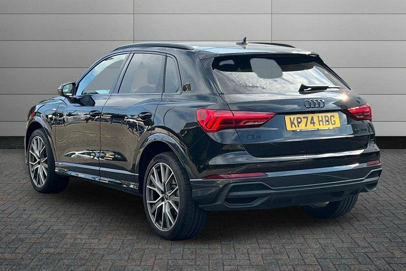 Audi Q3 1.5 Tfsi Cod 35 Black Edition Suv S Tro KP74HBG Black #3