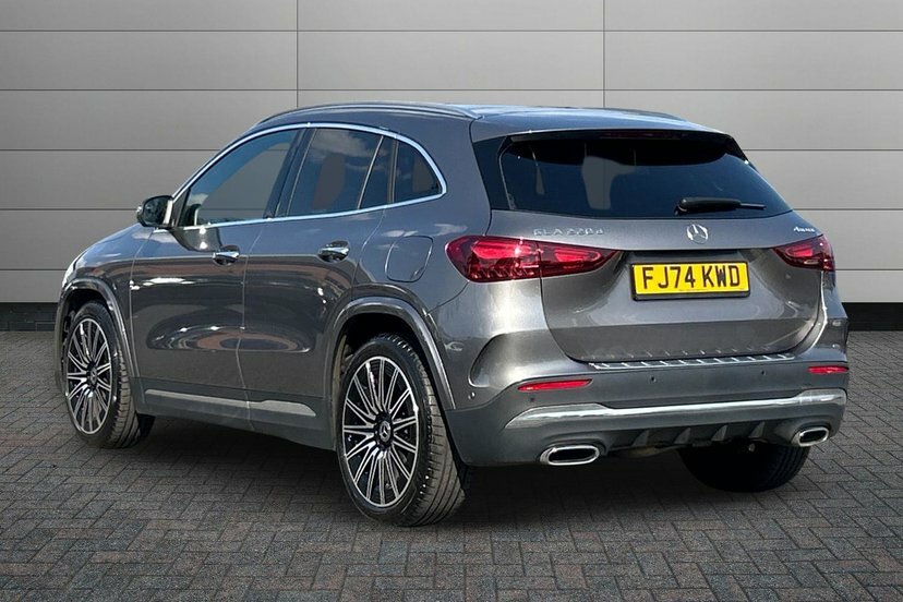 Mercedes-Benz GLA Class 2.0 Gla220d Amg Line Premium Plus Suv Grey #2