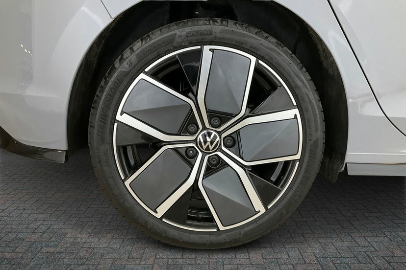 Volkswagen Golf 2.0 Tdi Black Edition Hatchback Dsg 15 AP26MYX Grey #5